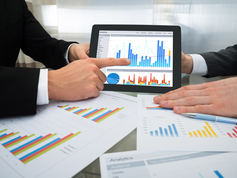 Structured solution generation: Figures results are shown as a bar chart on the tablets.